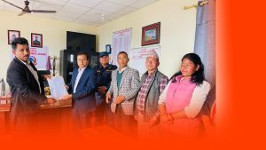 ओली र लेखकको तत्काल रिहाइको माग ध्यानाकर्षण पत्र बुझाए